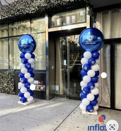 Blue And White Balloon Columns, Balloon Stage Decorations, Blue Balloon Columns, Blue And White Graduation Party Ideas, Ballon Business, Middle School Graduation Party, Blue And White Balloons, Basketball Banquet, Blue Graduation Party