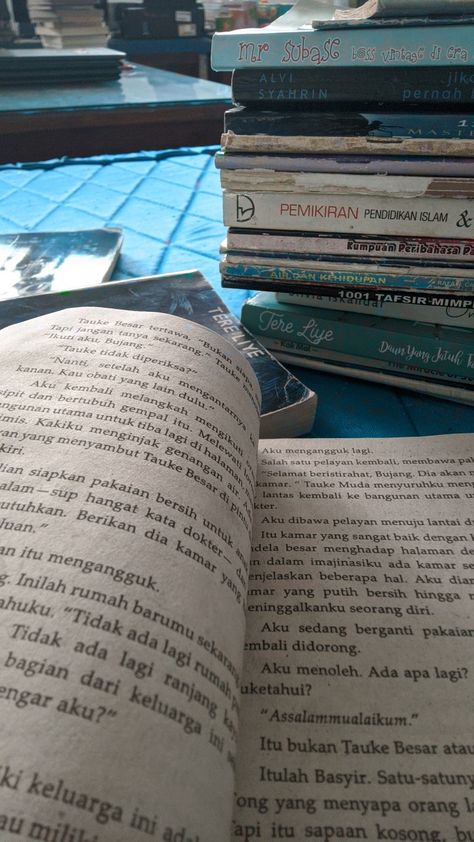 baca novel di perpus Baca Novel Aesthetic, Novel Aesthetic, Baca Novel, Baekhyun