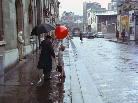 , The Red Balloon Movie, Audrey Hepburn Roman Holiday, The Red Balloon, Surfer Boys, Noir Movie, Travel Movies, Under The Tuscan Sun, Old Paris, Red Balloon