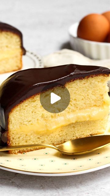 Easy Boston Cream Pie, Boston Cream Cake, Vanilla Pastry Cream, Dark Chocolate Ganache, Boston Cream Pie, Boston Cream, Pastry Cream, One Pan, Chocolate Ganache