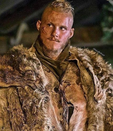 Bjorn  . . #björn #bjorn #bjornironside #history #historyvikings #historychannelvikings #lothbrok #viking #ragnarok #norse #pagan #historyvikings #vikings #norse #lothbrok Bjorn Vikings, Ragnar Vikings, Vikings Season 4, Vikings Travis Fimmel, History Channel Vikings, Ragnar Lothbrok Vikings, Vikings Show, Viking Character, Viking Series