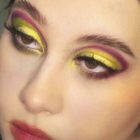 Pisces Rising, Artsy Makeup, Funky Makeup, Yellow Makeup, Graphic Makeup, Swag Makeup, Dope Makeup, Eye Makeup Art, No Eyeliner Makeup