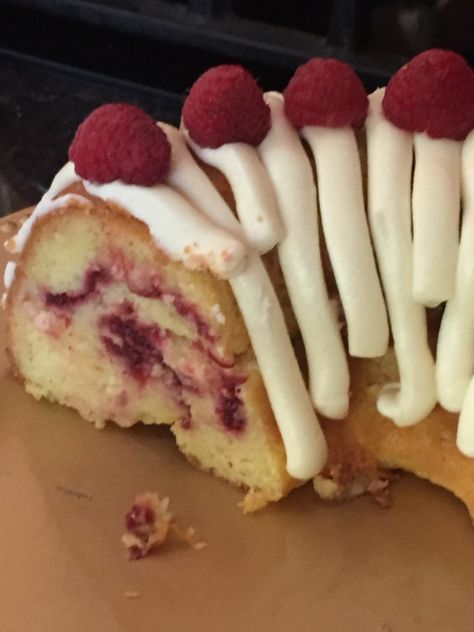 Nothing Bundt Cake Copycat, Bunt Cake Recipe, White Chocolate Raspberry Cake, Nothing Bundt, Nothing Bundt Cakes, Chocolate Raspberry Cake, Mini Bundt Cakes, Best Cake, Raspberry Cake