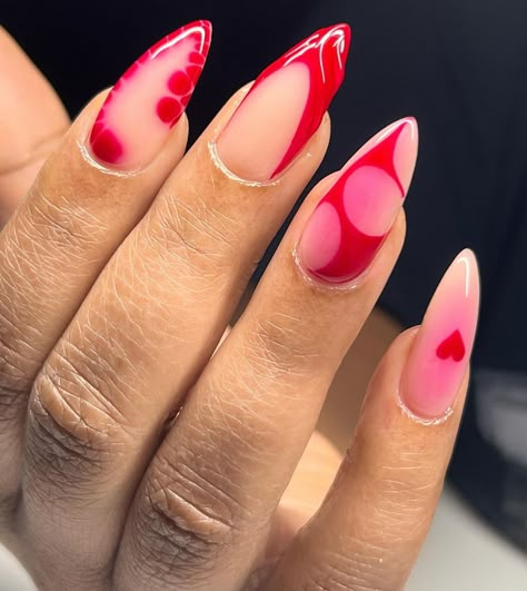 Baddie Valentines Nails Almond, Creative Red Nails, Abstract Valentines Nails, Valentines Day Nails Aesthetic, Red Abstract Nails, Pink And Red Nail Designs, Pink And Red Nail Art, Uñas Ideas, Nail Art Inspo