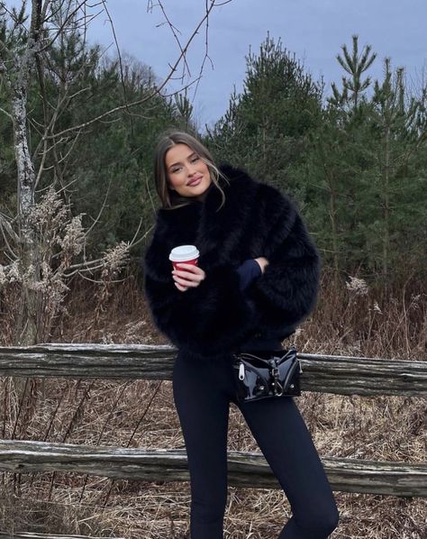 Casual winter fashion in a coxy fur coat, leggings, and a small edgy crossbody bag. Country Housewife, Casual Winter Fashion, Lexi Wood, Winter 2024, Edgy Fashion, Fur Coat, Winter Outfits, Winter Fashion, Crossbody Bag