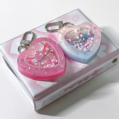 Heart Shaker Keychain, Resin Shaker Charm, Resin Shaker Keychain, Resin Shakers, Shaker Charm, Cookie Craft, Instagram Heart, Resin Jewelry Diy, Cute Stationary