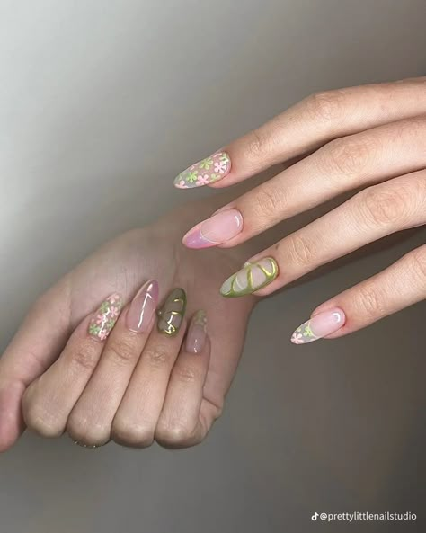 Acrylic Blue Nails, Pink Green Nails, Nails Acrylic Blue, Pink Nails Spring, Spring Nails Aesthetic, Aesthetic Nail Ideas, Aesthetic Spring Nails, The Best Nails, Aesthetic Nail