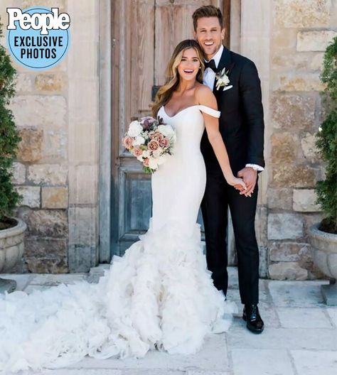 Jojo-Fletcher-and-Jordan-Rodgers-wedding Joelle Fletcher Wedding, Jojo And Jordan, Joelle Fletcher, Jojo Fletcher, Ruffle Wedding Dress, Destination Wedding Dress, Marrying My Best Friend, Wedding Dress Inspiration, On Your Wedding Day