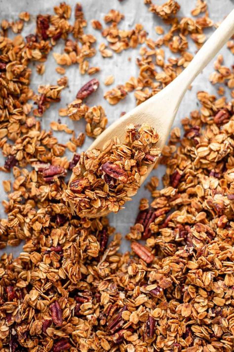 If you love maple, and you love pecans, you're absolutely going to enjoy this homemade granola with maple and pecans. Enjoy this granola solo or use it as a topping for parfaits, yogurt bowls, or oatmeal. #granola #maple #pecan Sourdough Granola, Maple Pecan Granola, Yogurt And Fruit, Pecan Granola, Oatmeal Granola, Yogurt Bowls, Homemade Granola Healthy, Granola Healthy, Maple Pecan