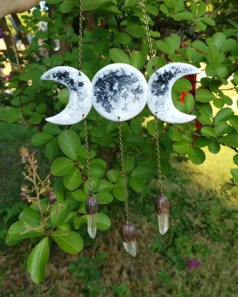 Moon Phase Wall Hanging, Moon Wall Hanging, Altar Space, Wiccan Crafts, Moon Crafts, Air Dry Clay Projects, Witchy Crafts, Clay Crafts Air Dry, Witchy Decor