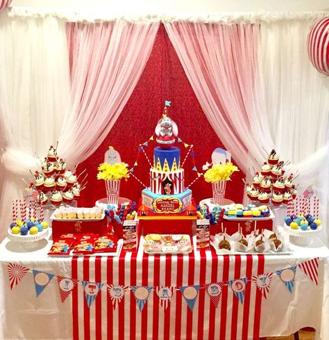 Circus / Carnival Baby Shower Party Ideas | Photo 2 of 11 Baby Ju, Dumbo Baby Shower Theme, Baby Shower Sweets Table, Dumbo Birthday Party, Dumbo Birthday, Ny Party, Carnival Baby Showers, Carnival Birthday Party Theme, Baby Shower Sweets