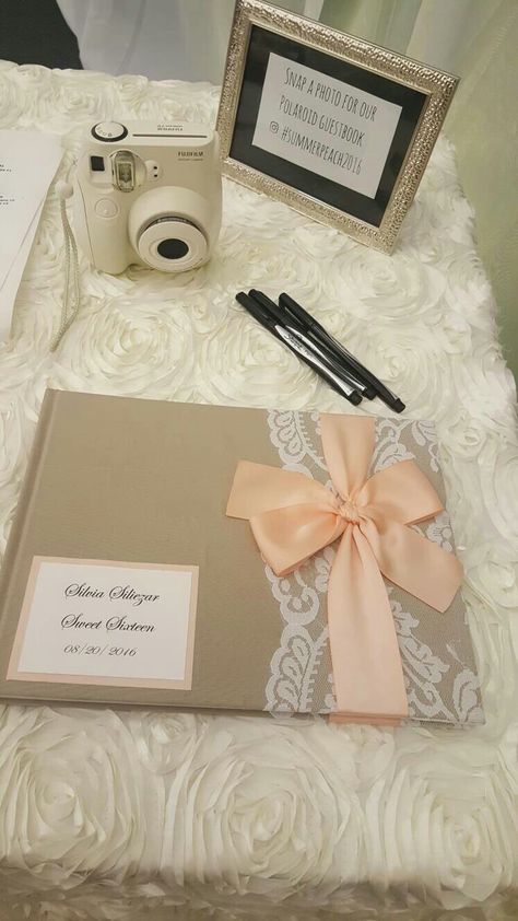 Polaroid guest book :) Quince Memory Ideas, Quinceanera Guest Book Ideas, Sweet 16 Guest Book Ideas, Quinceanera Sign In Ideas Guest Books, Guest Book Quinceanera, Quinceañera Signature Book Ideas, Quince Guest Book, Polaroid Guest Book Birthday, Quinceanera Book Signing