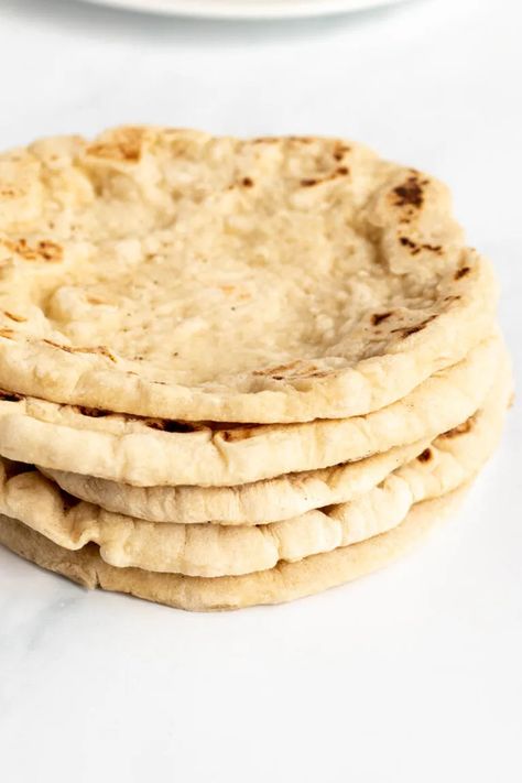 Greek Pita Bread Recipe - Rich And Delish Pita Bread Recipes, Greek Pita Bread Recipe, Naan Flatbread Recipes, Greek Flatbread, Greek Pita Bread, Greek Bread, White Backround, Greek Pita, Homemade Pita Bread