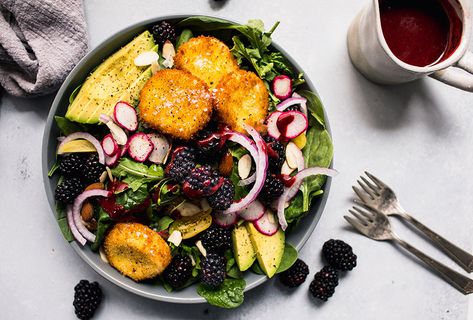 Blackberry Balsamic Salad with Fried Goat Cheese Salad With Fried Goat Cheese, Blackberry Goat Cheese Salad, Veggie Starters, Fried Goat Cheese Salad, Fried Neckbones, Blackberry Balsamic, Blackberry Salad, Classy Food, Balsamic Salad