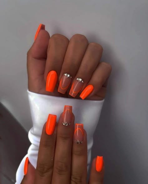 Orange And Silver Glitter Nails, Nail Inspiration Orange, Eye Catching Nails, Hot Summer Nails 2024, Orange Nails Design Ideas, Bold Summer Nails, Hot Nails Trends 2024 Summer, Orange Nail Tips, Hot Summer Nails Neon