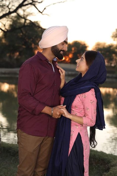 Ammy Virk Pics, Punjabi Couple Pic Hd, Sardar Sardarni Couple Cartoon, Simple Dpz, Couple Pic Hd, Sardar Fashion, Punjabi Singer, Nimrat Khaira, Wedding Fireworks