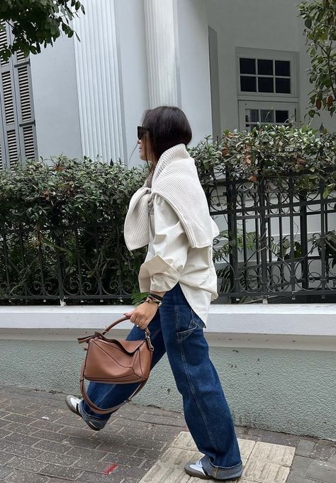 Loewe Puzzle Bag Outfit, Longchamp Backpack, Loewe Puzzle Bag, Loewe Puzzle, Puzzle Bag, Bag Outfit, Loewe Bag, Longchamp Le Pliage Backpack, Mode Inspo