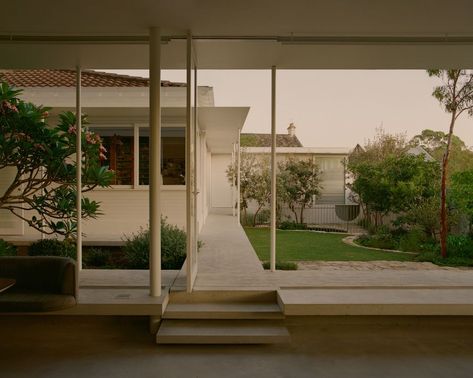 Balmain House by Saha | ArchitectureAU Sydney Skyline, Brick Cottage, Built In Banquette, Concrete Walkway, Internal Courtyard, The Local Project, Street House, Pool Tile, House Extensions