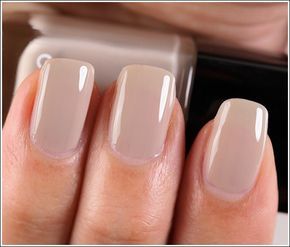 PERFECT NAILS Chanel Frenzy Le Vernis / Nail Lacquer ($26.00 for 0.40 fl. oz.) is described as a "lilac grey." It's a light taupe Occasion Nails, Chanel Nails, Sns Nails, Pedicure Manicure, Design Nails, Designs Nail, Nail Nail, Design Nail, Art Nails