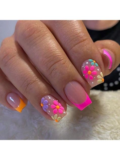 There's a new beauty trend taking over Instagram and it's absolutely stunning. Say hello to "quartz nails". Short Square Acrylic Nails Summer 2024, Summer Nails 2024 Trends Square, Short Square Summer Nails 2024, Summery Nails 2024 Square, Summer Nails 2024 Hibiscus, Summer Nail 2024 Trends Flower, Tape Nails, Shorties Nails, Nail Art Mariage