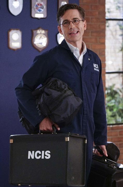 Dr. Palmer Ncis Jimmy, Jimmy Palmer, Ncis Funny, Ncis Characters, Ncis Cast, Sean Murray, Ncis New, Wilmer Valderrama, Mark Harmon