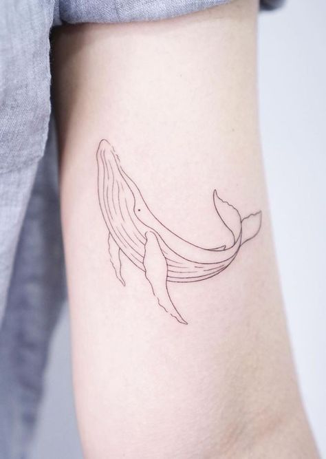 Small Whale Tattoo Simple, One Line Whale Tattoo, Whale Tattoos For Women, Hump Back Whale Tattoo, Whale Line Tattoo, Vinyl Tattoo Minimalist, Minimalist Tattoo Animal, Whale Outline Tattoo, Fine Line Whale Tattoo