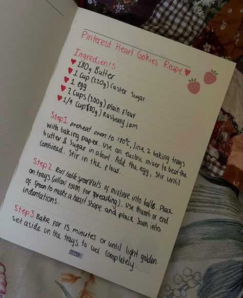 Heart Cookies Recipe Journal, Cute Recipe Book Ideas, Aesthetic Recipes Notes, Aesthetic Recipe Book, Cute Baking Recipes, Recipes On Paper, Journal Recipes, Homemade Recipe Books, Recipe Paper