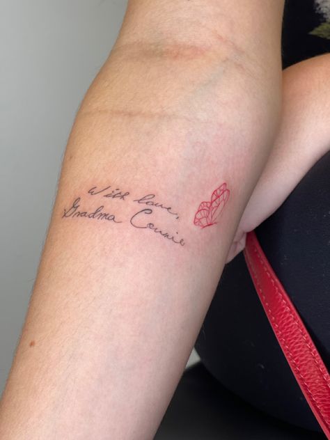 Handwriting Tattoo With Butterfly, Grandma Handwriting Tattoo, Handwriting Tattoo Grandma, Red Script Tattoo, Love Grandma Tattoo, Handwriting Tattoo Ideas, Red Butterfly Tattoo, Nana Tattoo, Grandma Tattoo