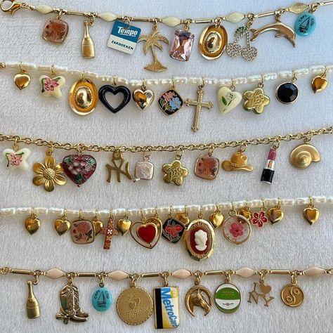 Cool Vintage Jewelry, Italian Style Jewelry, Slauson Mall Jewelry, Colorful Gold Jewelry, Victoria Paris Jewelry, Charm Necklace Diy, Diy Charm Bracelet, Jewelry Charms, Italian Jewelry