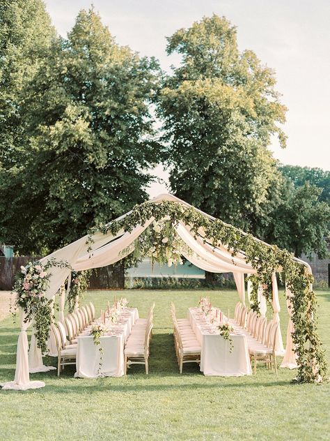 Netherlands Wedding, Dream Garden Wedding, Small Garden Wedding, Outdoor Tent Wedding, Reception Tent, Backyard Graduation Party, Wedding Setup, Small Backyard Wedding, Outdoor Celebration