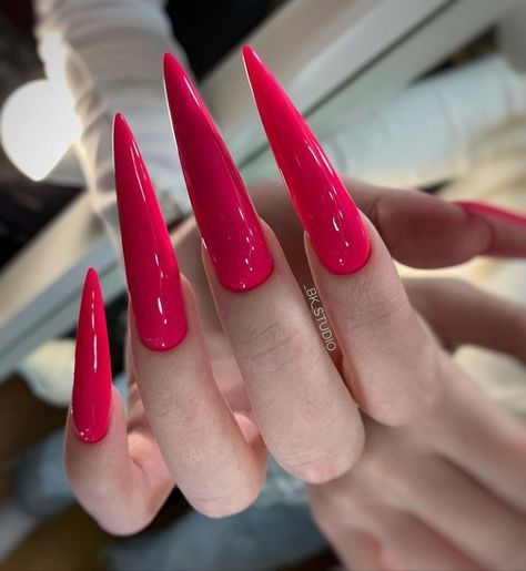 Red Stiletto Nails, Long Red Nails, Damian Priest, Natural Nail Art, Long Stiletto Nails, Stiletto Nail Art, Makeup Hacks Beauty Secrets, Stiletto Nails Designs, Glow Nails