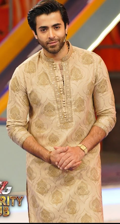 Men Embroidery Kurta Design, Mens Kurta Pattern, Kurta Salwar Men, Embroidery Kurta Design, Traditional Dress Ideas, Sheheryar Munawar, Linen Kurtas, Machine Embroidery Designs Monogram, Stylish Boy Clothes