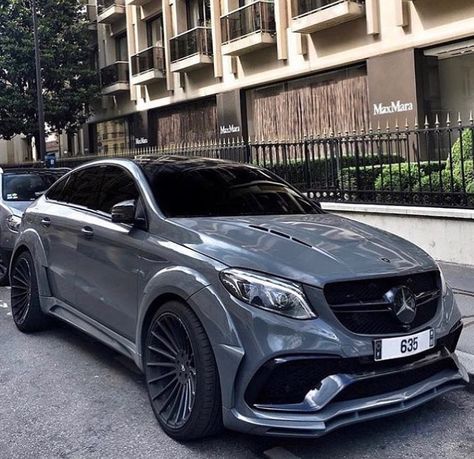 Mercedes Benz Gle Coupe, Mercedes Brabus, Mercedes Auto, Benz Suv, Black Mercedes, Gle Coupe, Luxury Car Photos, Mercedes Suv, Luxury Boat