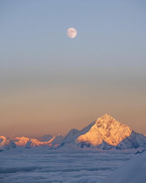 Manaslu Circuit Trek, Manaslu Mountain, Manaslu Circuit, Aesthetic Pics, Quote Aesthetic, Himalayan, It Takes, Breathtaking Views, The Mountain