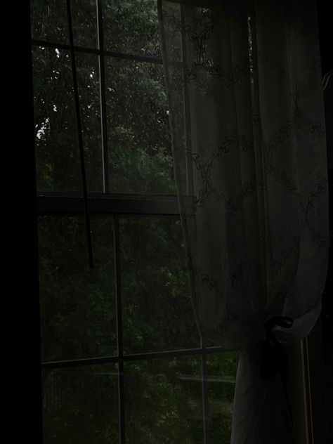 Rain On Windows Aesthetic, Dark Room Window Aesthetic, Rain Outside Window Aesthetic, Rain In Window Aesthetic, Rainy Mood Aesthetic Wallpaper, Rain Aestethic Dark, Rain Storm Aesthetic Dark, Rainy Aesthetics Dark, Dark Comfy Aesthetic