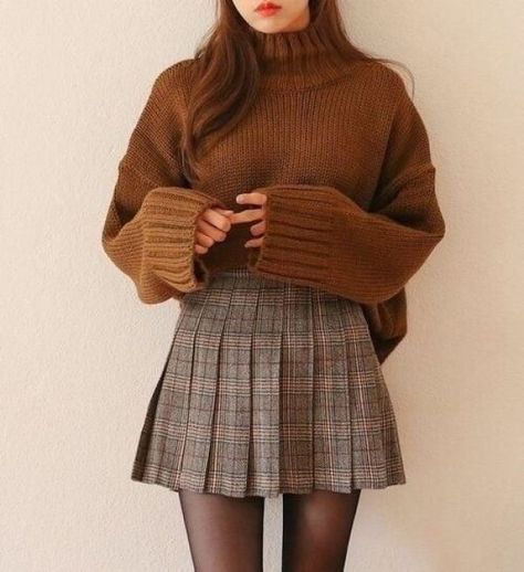 10 Cute And Trendy Ways To Keep Wearing Skirts In The Fall Cottagecore Fashion Casual, Classic Academia, Dark Academia Outfit, Dark Academia Outfits, Dark Academia Style, Girls Night Out Outfits, Academia Outfits, Academia Style, Dark Academia Fashion