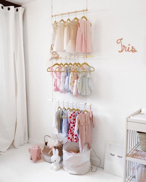 Baby Boutique Display, Baby Store Display, Kids Clothing Store Design, Room Clothes, Small Space Nursery, Clothing Store Displays, Baby Room Organization, Clothing Store Design, Baby Storage