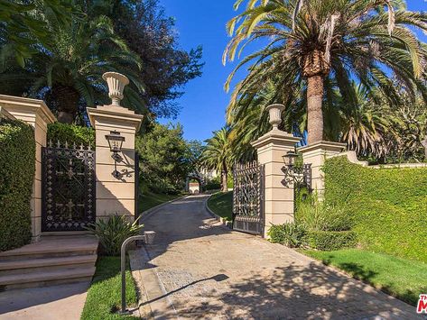 75 Beverly Park Ln, Beverly Hills, CA 90210 | MLS #19-509640 | Zillow Beverly Park, Beverly Hills Real Estate, Beverly Hills Mansion, Mansion Exterior, Driveway Entrance, Mansion Designs, Beverly Hills Houses, Hills Resort, Dream Mansion