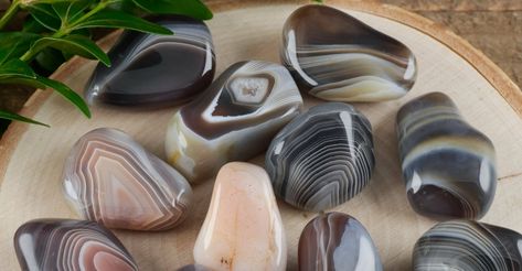 Power & Benefits of Grey Banded Agate: Grey Banded Agate is a stone that offers strength, pr ... Banded Agate Meaning, Agate Meaning, Crystal Work, Energy Transformations, Grey Agate, Crystals Stones, Calming Stones, White Agate, Banded Agate