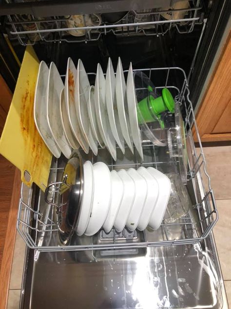 This is the biggest factor while buying a dishwasher so we discuss it in detail Cleaning Your Dishwasher, Best Dishwasher, Clean Dishwasher, Deep Cleaning, Washing Machine, Home Appliances