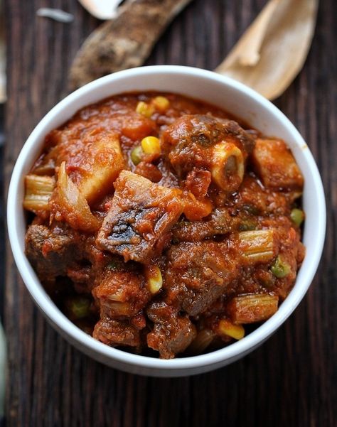 This hearty goat meat stew is just what we need with these unusually cold weather. A little something different and such a great twist to this stew. When you think of stew most will imagine potatoes and all else that comes with it. Well today, we... Goat Stew, Stew Easy, Meat Stew, Ground Beef And Cabbage, Goat Recipes, Boiled Chicken Breast, Goat Meat, Beef Stew Recipe, Roast Recipes