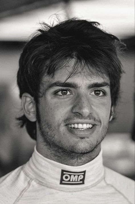 Carlos Sainz Hair, Watch F1, Formula 1 Car Racing, Nico Rosberg, Daniel Ricciardo, Smooth Operator, Formula 1 Car, Ferrari F1, Koenigsegg