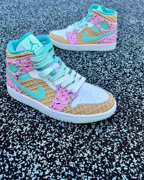 We are releasing a new flavor tomorrow called Strawberry Mint Ice cream Jays in limited quantities! What do you think? Tell a friend!! 🍓🍃 Sign up to be notified in stories! #shoebakery #customshoes #handmade #icecreamshoes #customs #customjordans #customsneakers Nike Shoes Women Fashion, Pretty Sneakers, Mint Ice Cream, Preppy Shoes, Pretty Shoes Sneakers, All Nike Shoes, Cute Sneakers, Cute Nike Shoes, Cute Nikes