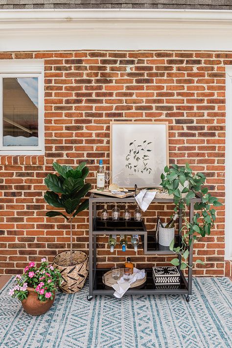 Bar Cart Styling Ideas, Decoration Front Porch, Front Porch Plants, Concrete Garden Ornaments, Front Porch Lighting, Diy Bar Cart, Metal Bar Cart, Porch Bar, Three Season Room