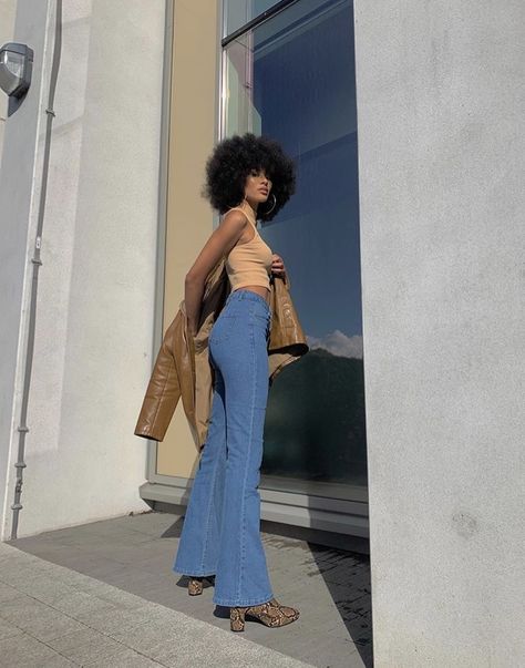 70s Outfits Black Women Vintage, Afro 70s Fashion Black Women, Pigeon Toed Women, Black Women 70s Outfits, 70s Inspired Fashion Black Women, Black Women 70s Fashion, Earth Tone Outfits Black Women, 70s Fashion Black Women, Black Women 70s