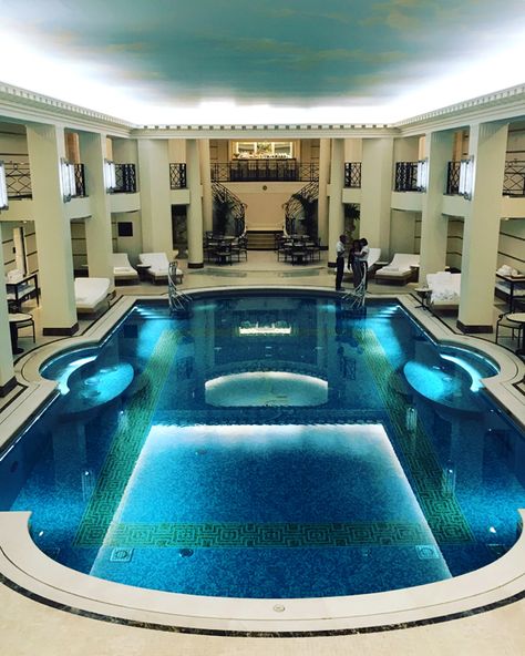 Hanging at the Ritz Indoor Swimming Pool Design, Indoor Pool Design, Piscina Interior, Indoor Pools, Luxury Swimming Pools, Indoor Swimming Pool, Dream Mansion, Pool Fashion, Luxury Pools