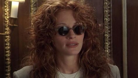 Julia Roberts Hair, Movie Core, Julia Roberts Style, My Best Friend’s Wedding, Sunglasses Ideas, 90s Fashion Icons, Fashion Guys, Stephanie Seymour, Lisa Bonet