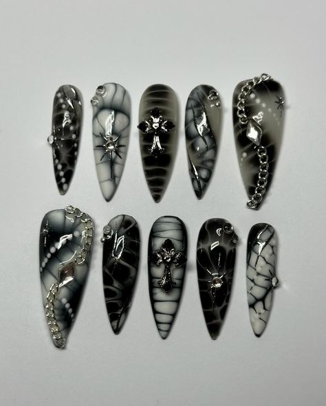 Gothic Chrome Nails, Chrome And Black Nails, Chrome Nail Set, Gothic Nails, Alcohol Wipes, Goth Nails, Grunge Nails, Nail Buffer, Silver Nails