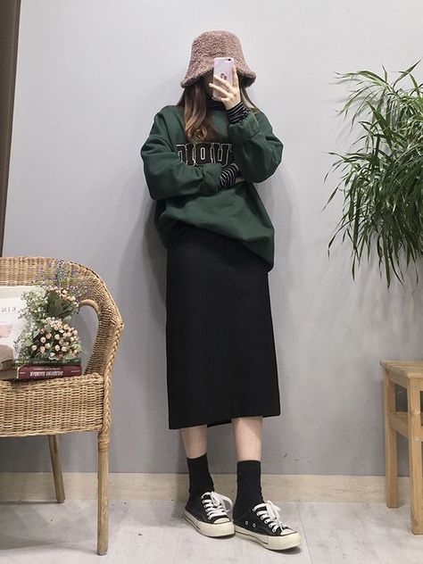 Vintage Style Home Decor, Vintage Style Home, Asian Streetwear, K Fashion, Tomboy Outfits, Home Decor Vintage, Korean Girl Fashion, Korean Fashion Trends, Ulzzang Fashion