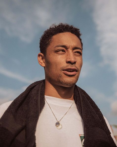 Sophie Jones (@sophographylondon) • Instagram photos and videos Loyle Carner, Jodie Comer, Many Men, Youth Culture, Double Take, Back To Black, Square Sunglasses Men, Rappers, Music Artists